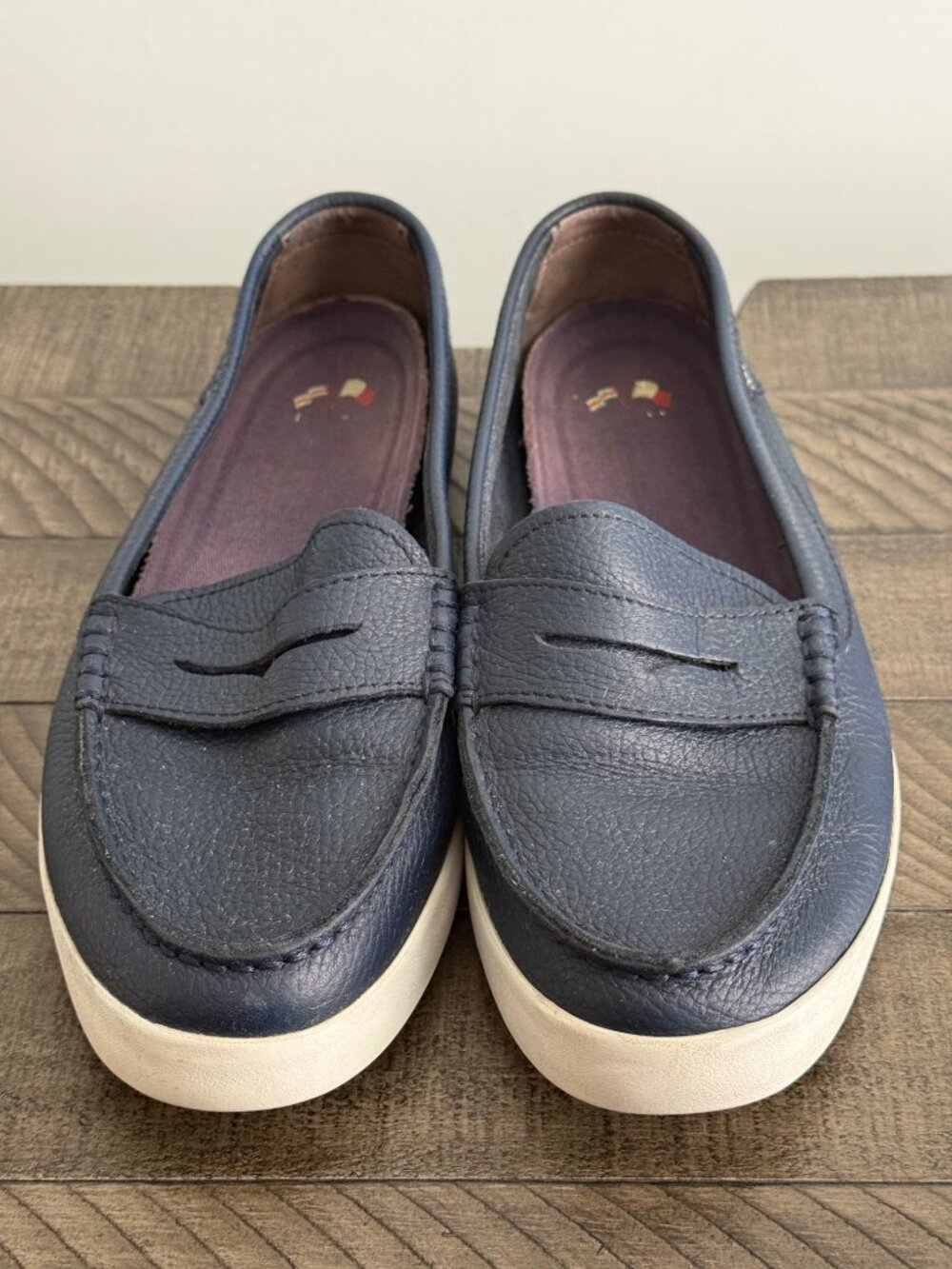 Cole Haan Women's Navy Leather Penny Loafers Size 8.5 B - Picture 3 of 9